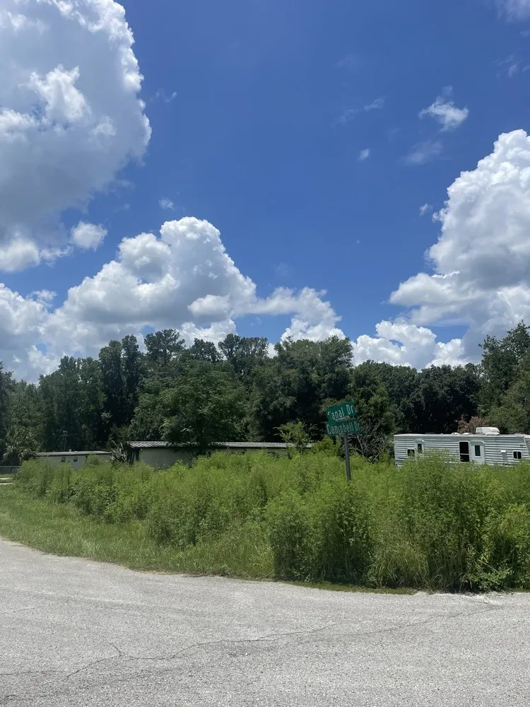 Top-rated yard maintenance in Fruitland Park, FL - J&S Land Service