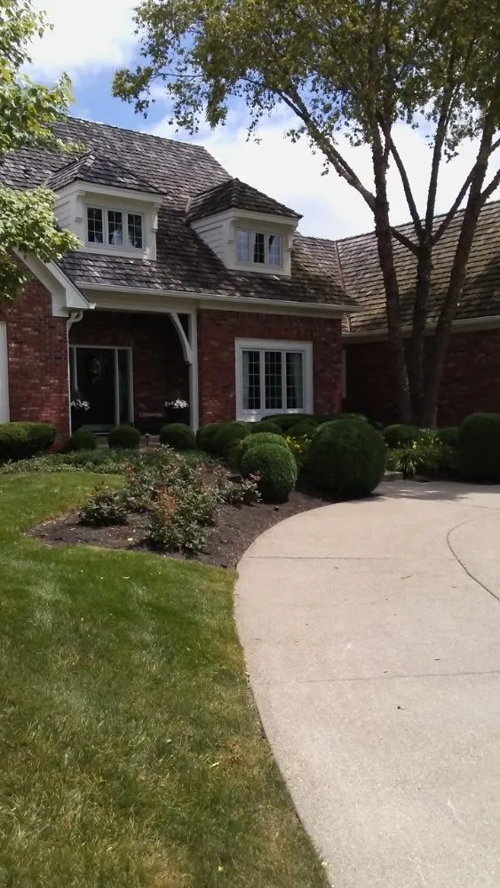 Top-rated yard maintenance near you in Evansville, IN by JS Landscape