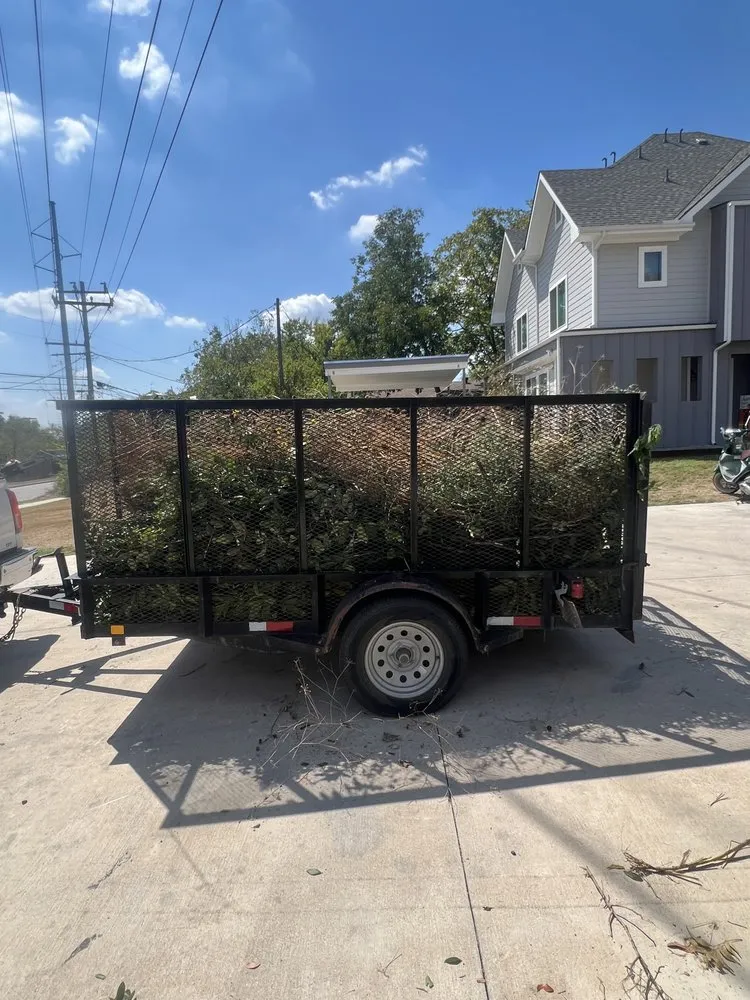 Reliable lawn care service in Del Valle, TX - JS Landscaping