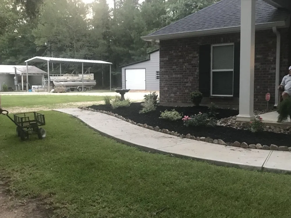 Expert yard maintenance experts serving Ponchatoula, LA - J&S Landscaping
