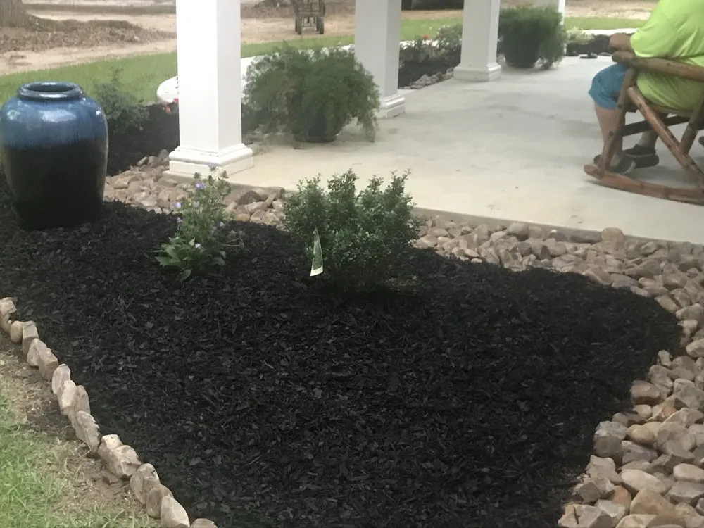 Reliable lawn care service for homes across Ponchatoula, LA - J&S Landscaping