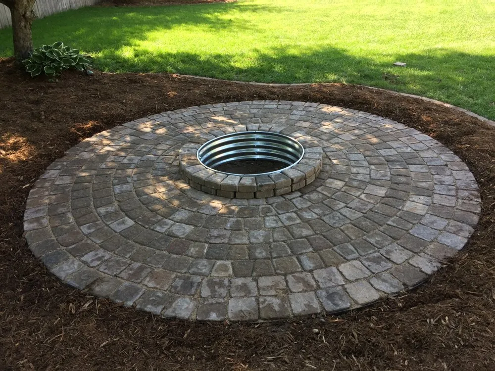 Top-rated garden landscaping in Oak Grove, MN - J's Lawn and Landscape Service