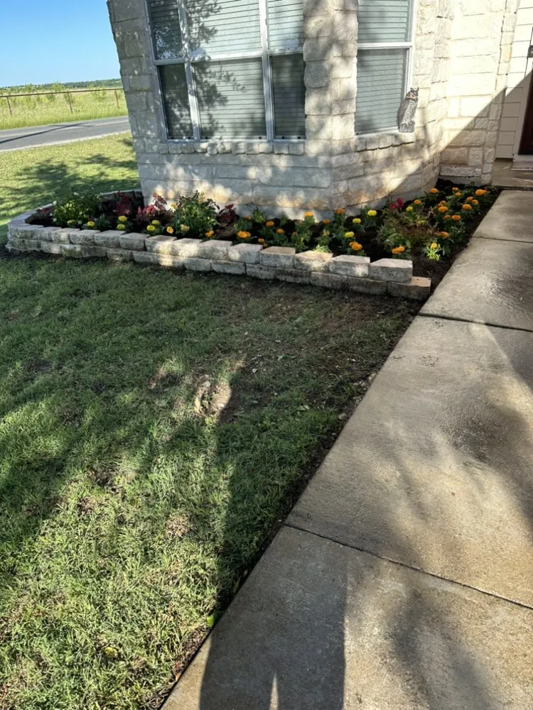 Local lawn care service in Paige, TX by JS Lawn Care and Tree’s Service