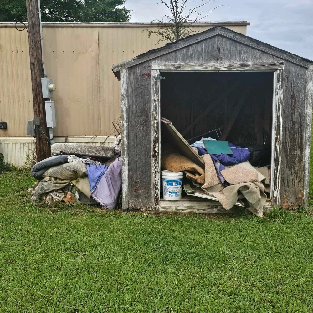 Professional yard cleanup service in Burlington, NC by J’s Lawn Care