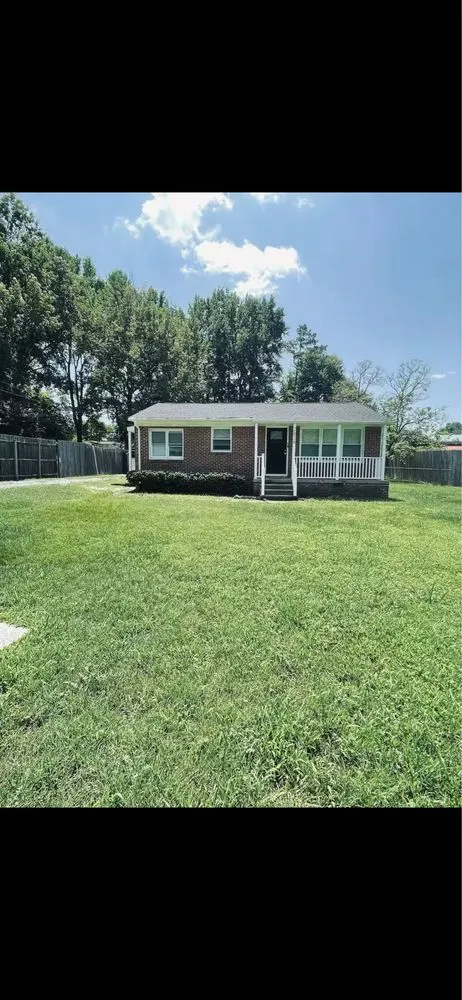 Custom lawn care service in Burlington, NC - J’s Lawn Care