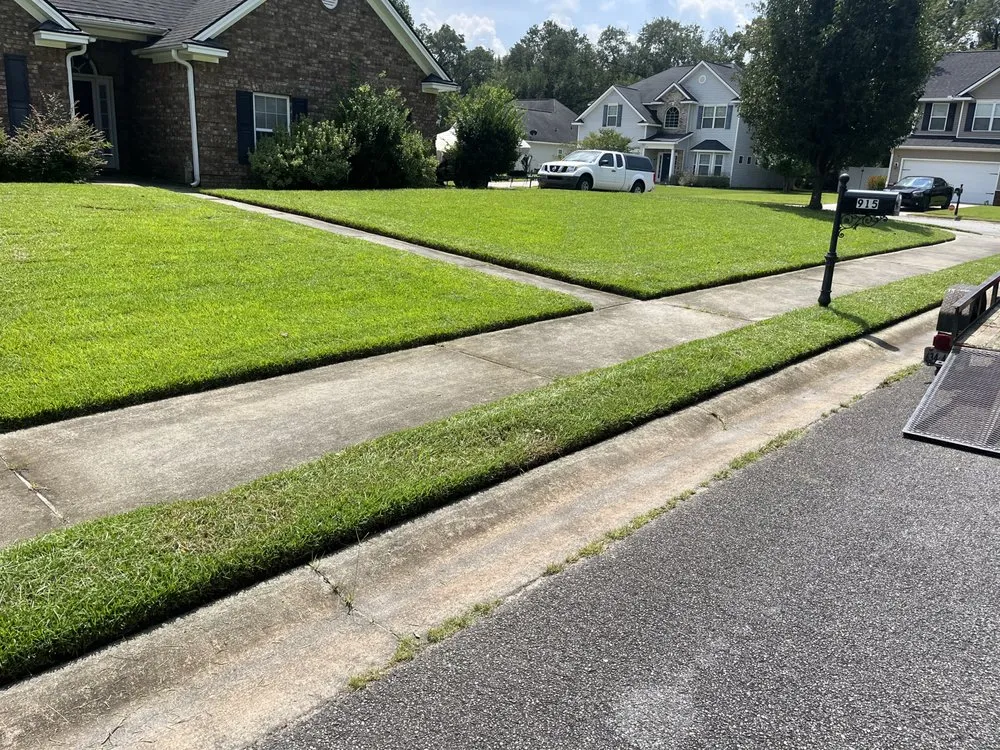 Expert lawn care service in Hinesville, GA - Js Lawn Care