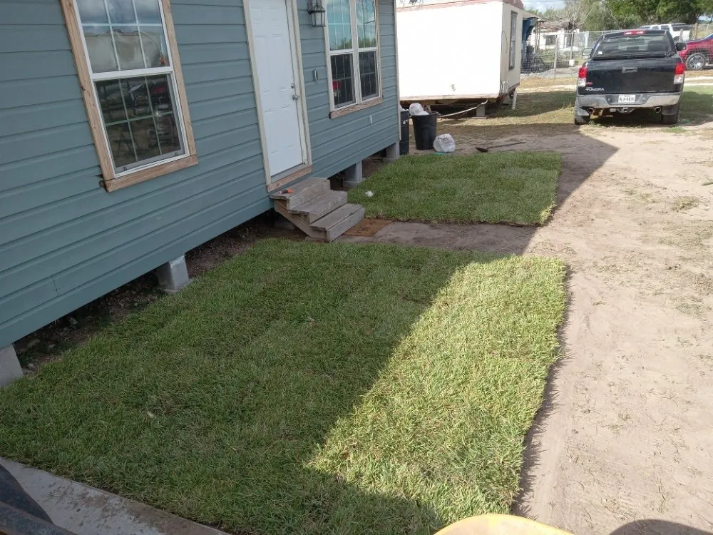 Affordable yard maintenance in Edinburg, TX - J's Lawn Care Service