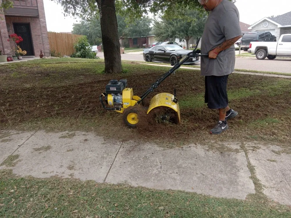 Affordable lawn mowing service in Edinburg, TX - J's Lawn Care Service