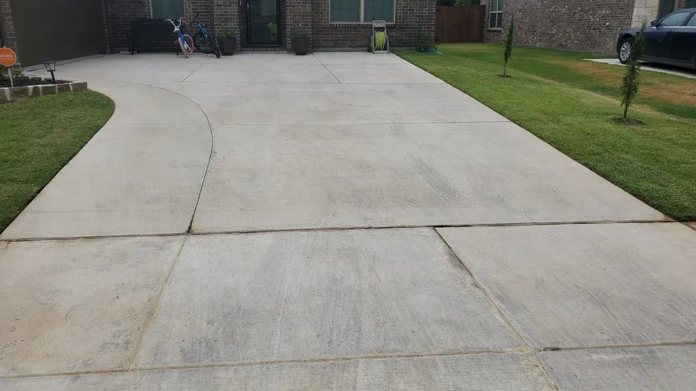 Affordable yard cleanup service experts serving Mansfield, TX - J&S Lawn Care Service