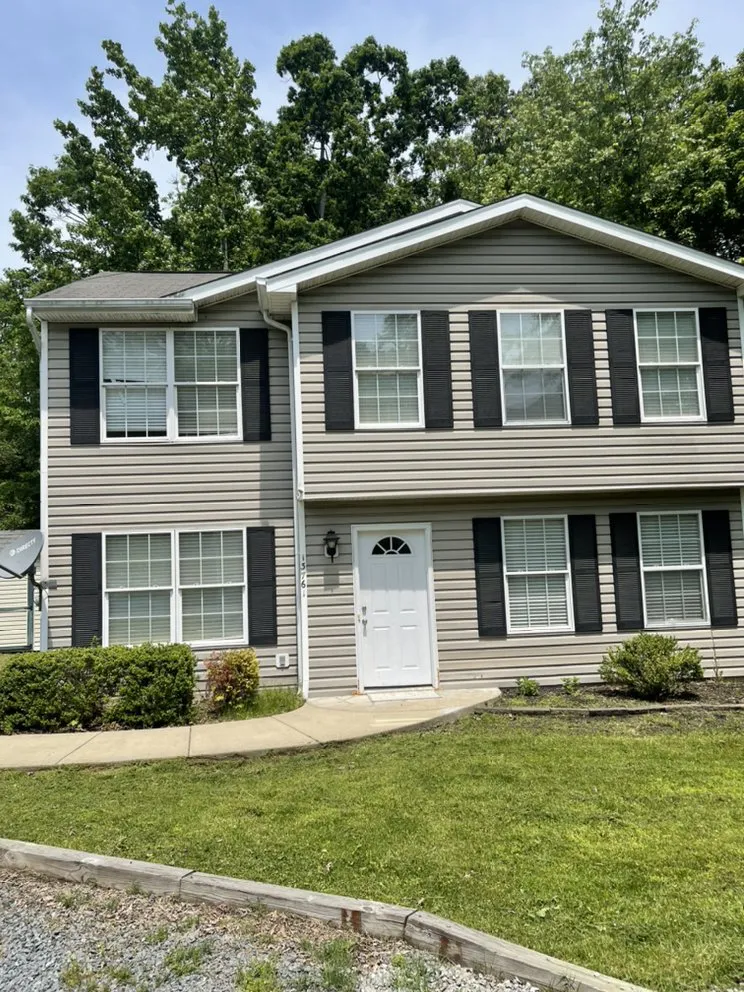 Custom garden landscaping in Lusby, MD by JS Lawn Care Services