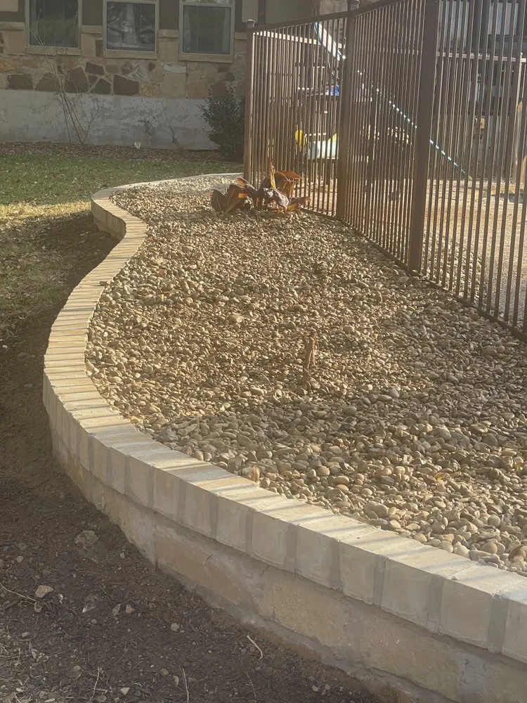Trusted yard cleanup service experts serving Elmendorf, TX - Js Lawn Service And Landscaping Designs