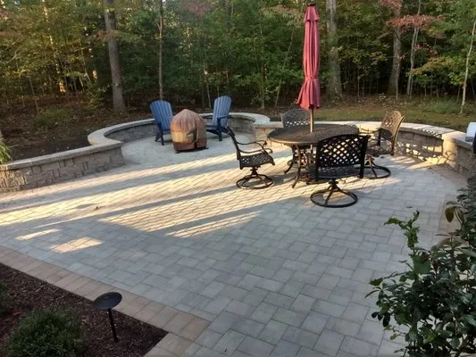 JS Thomas Landscaping Logo