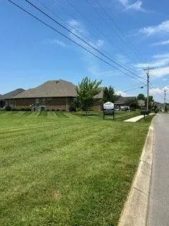 Custom residential landscaping experts serving Lebanon, TN - JSBA Landscaping