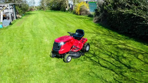 Local yard cleanup service experts serving Torrington, CT - JSD Home Repair & Maintenance