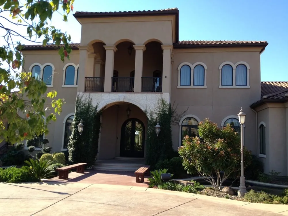 Custom yard maintenance for year-round maintenance in Fairfield, CA by JSL Landscaping & Maintenance