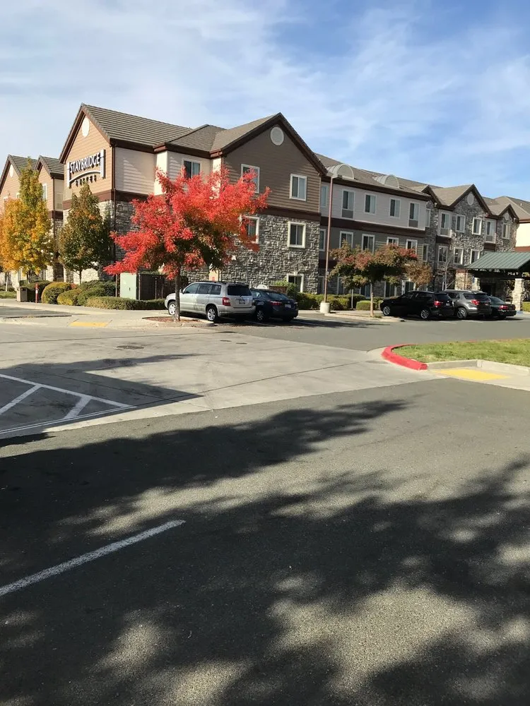 Expert garden landscaping experts serving Fairfield, CA - JSL Landscaping & Maintenance