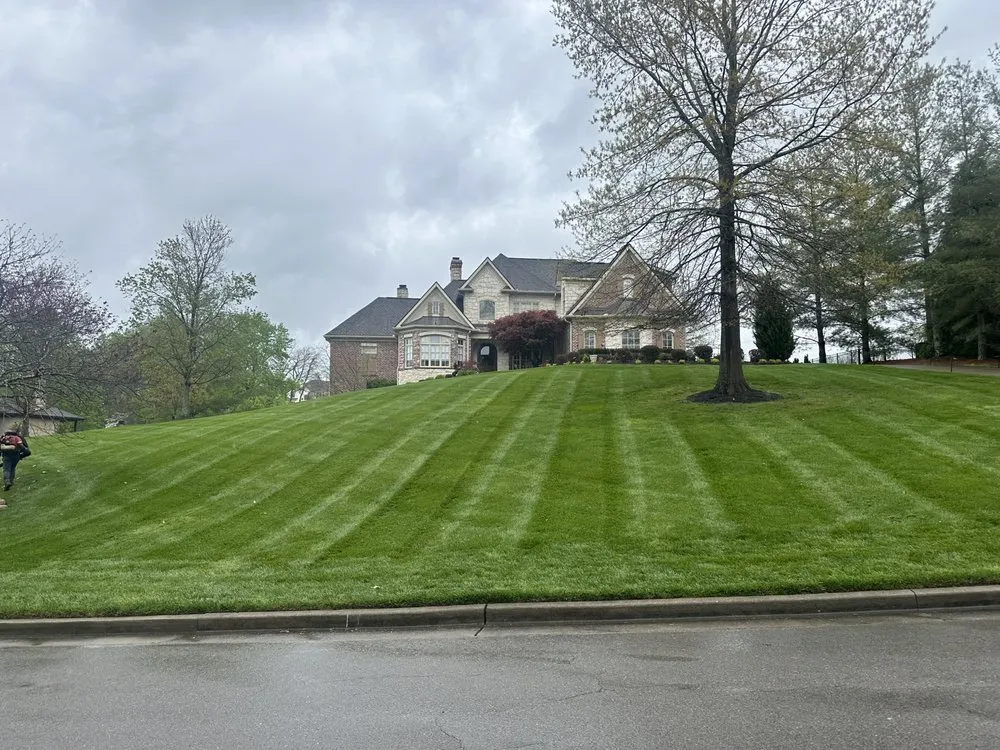 Reliable lawn care service in Spring Hill, TN - J&SLLS