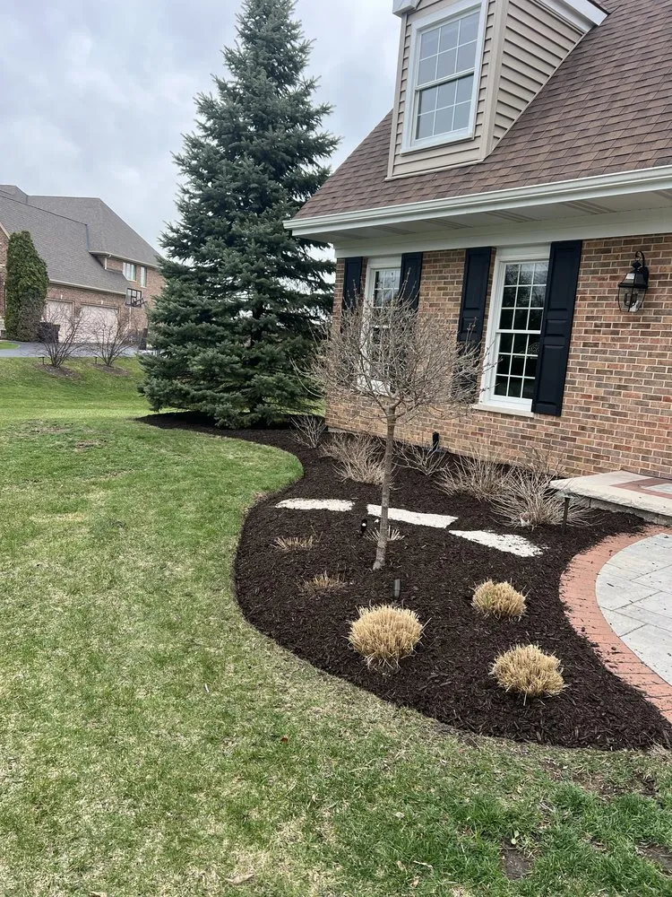 Expert outdoor landscaping in Lakemoor, IL - JT Cachorros Landscaping Plus