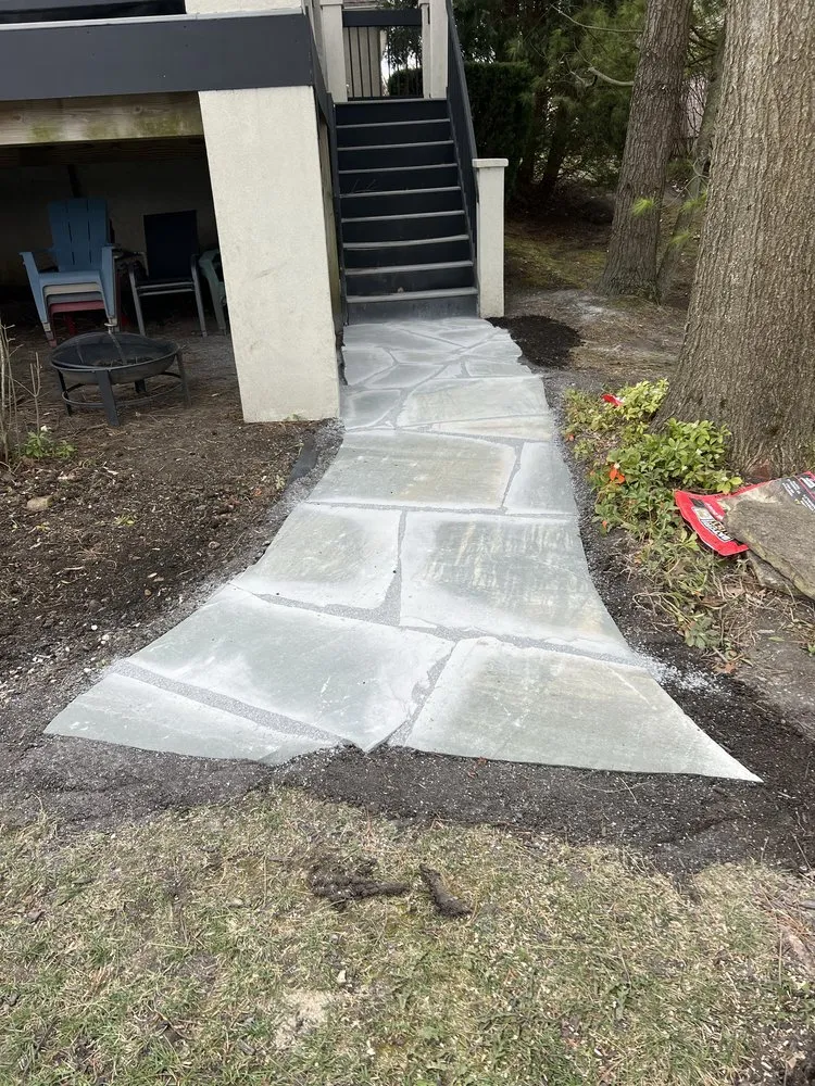 Expert lawn mowing service experts serving Lakemoor, IL - JT Cachorros Landscaping Plus