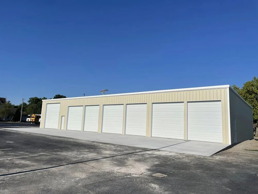 Professional yard cleanup service in Pittsburg, KS - JT Companies