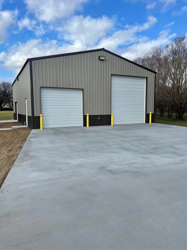 Custom lawn mowing service in Pittsburg, KS - JT Companies