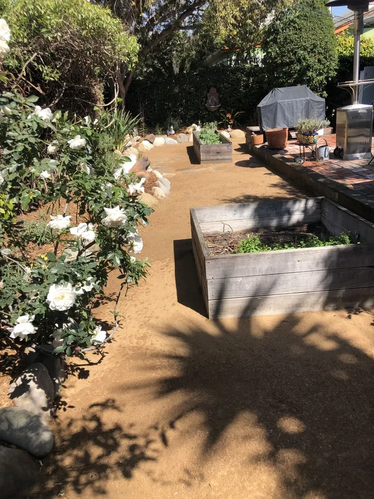 Expert lawn mowing service in Los Angeles, CA - JT Landscaping