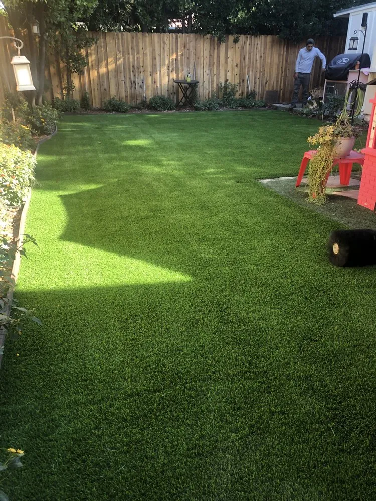 Reliable yard maintenance in Los Angeles, CA by JT Landscaping