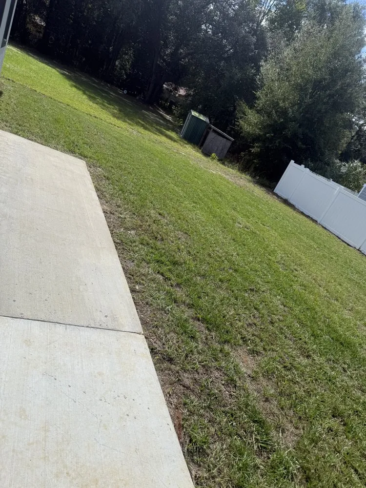 Custom garden landscaping for homes in Ocala, FL by JT Landscaping