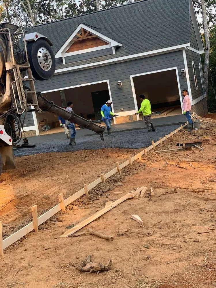 Professional garden landscaping experts serving Laurel, MD - JT Lawn Care