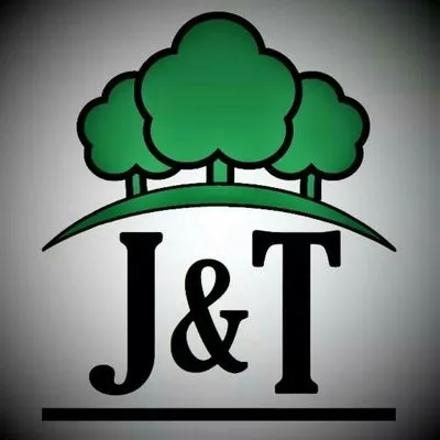 J&T Outdoor Experts Logo