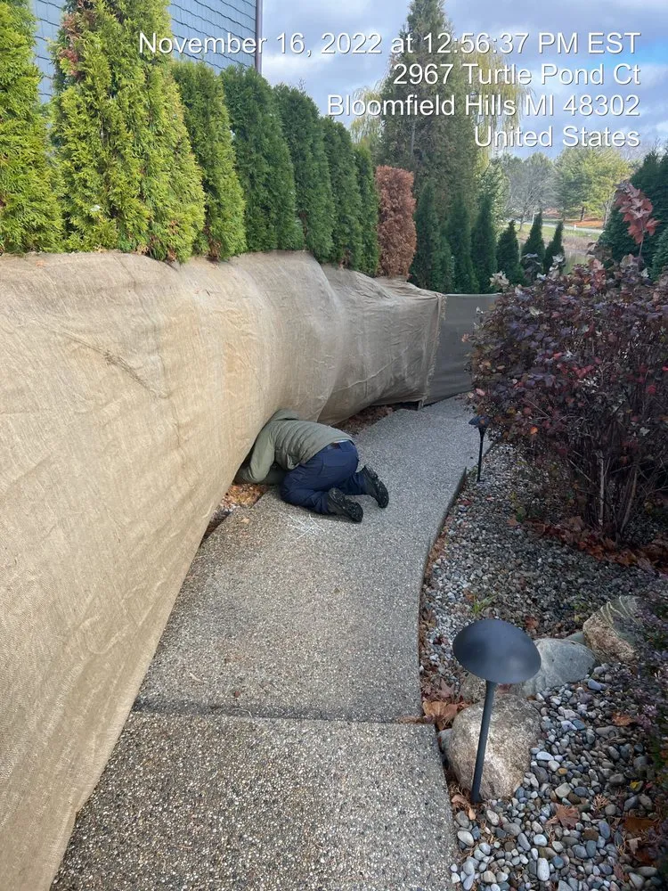 Reliable lawn care service experts serving Saint Clair Shores, MI - JTH Lawn care and Landscaping