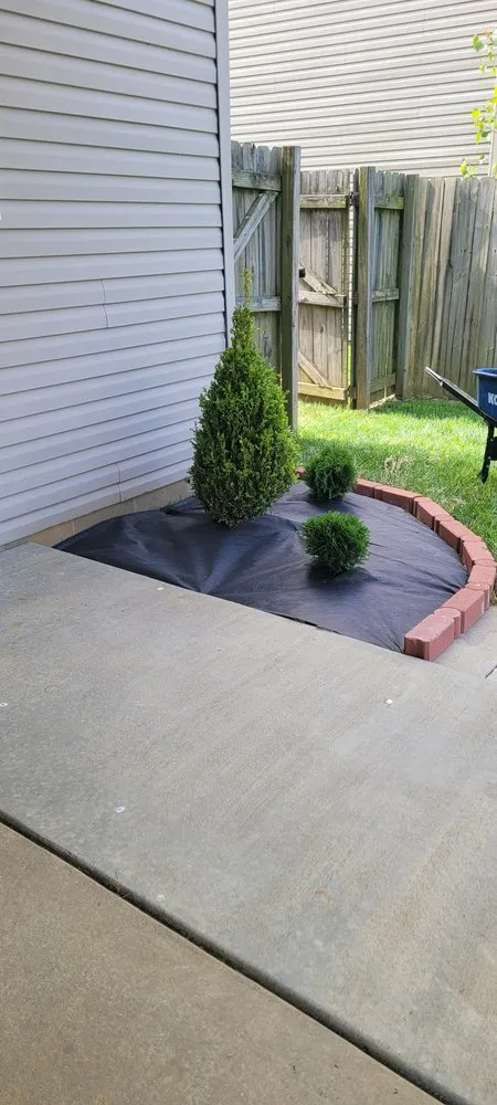 Local landscaping services in Owensboro, KY by Jthomas Lawn Care Services