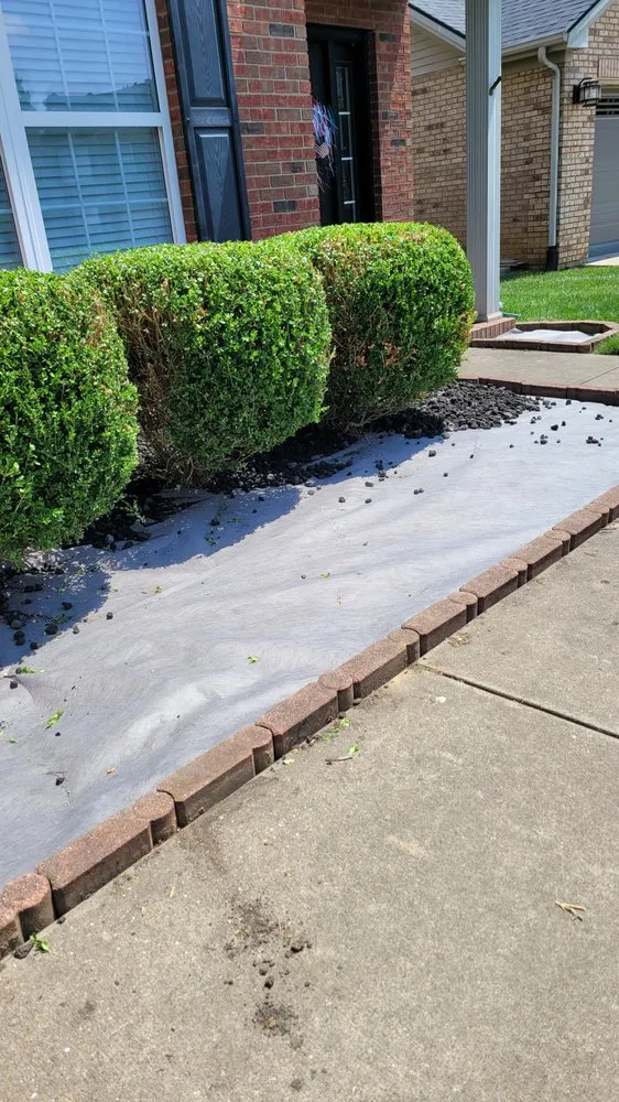 Top-rated residential landscaping for residential properties across Owensboro, KY - Jthomas Lawn Care Services