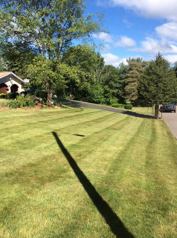 Top-rated lawn mowing service experts serving Meriden, CT - JTL Landscape Solutions