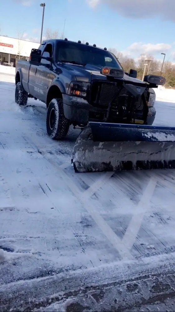 Local lawn mowing service for homes across Meriden, CT - JTL Landscape Solutions