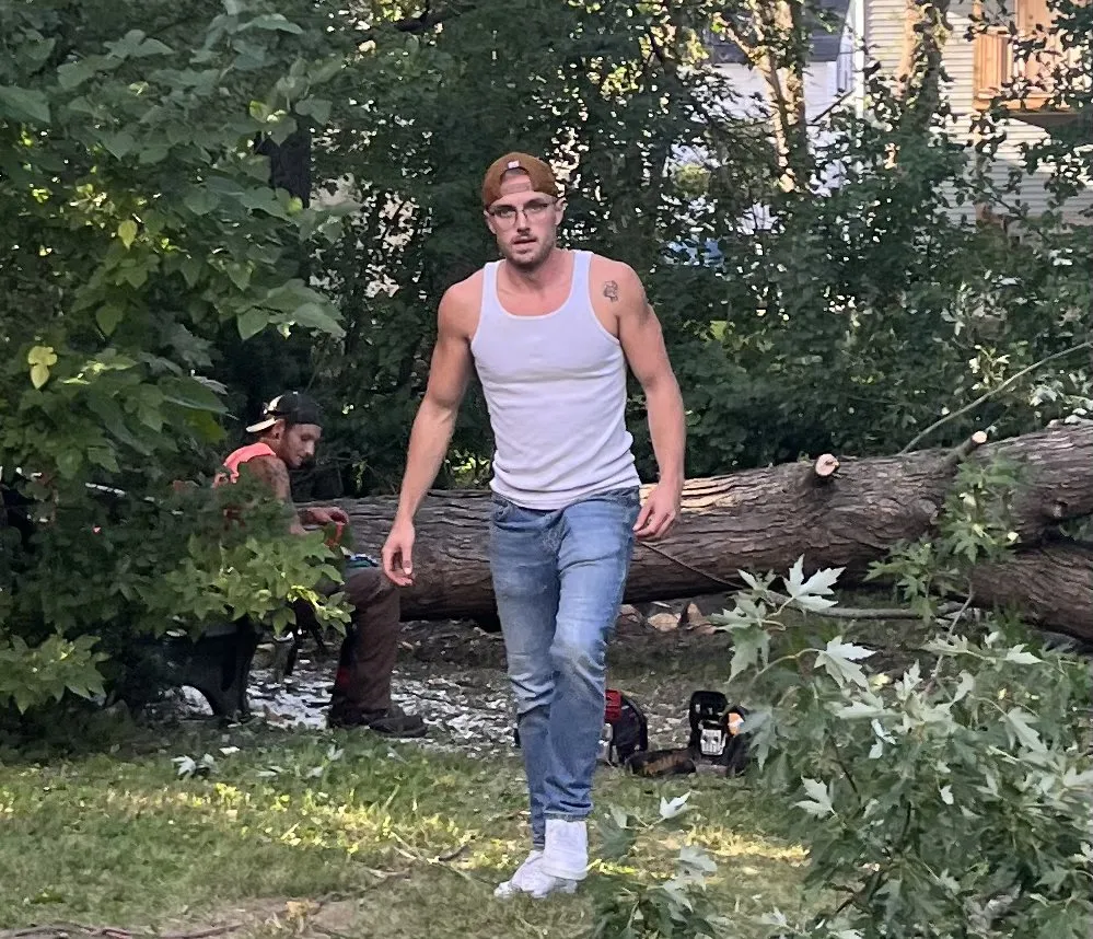 Reliable yard maintenance for residential properties across Waterford Township, MI - JT's Landscape Maintenance