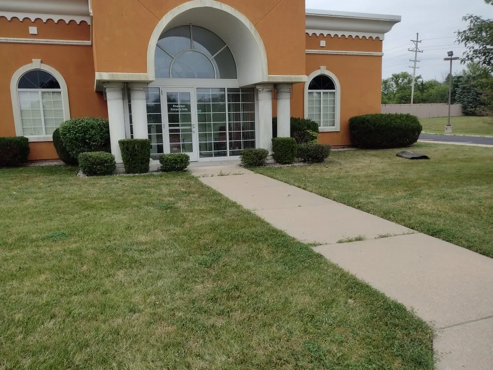 Custom landscape design experts serving Waterford Township, MI - JT's Landscape Maintenance