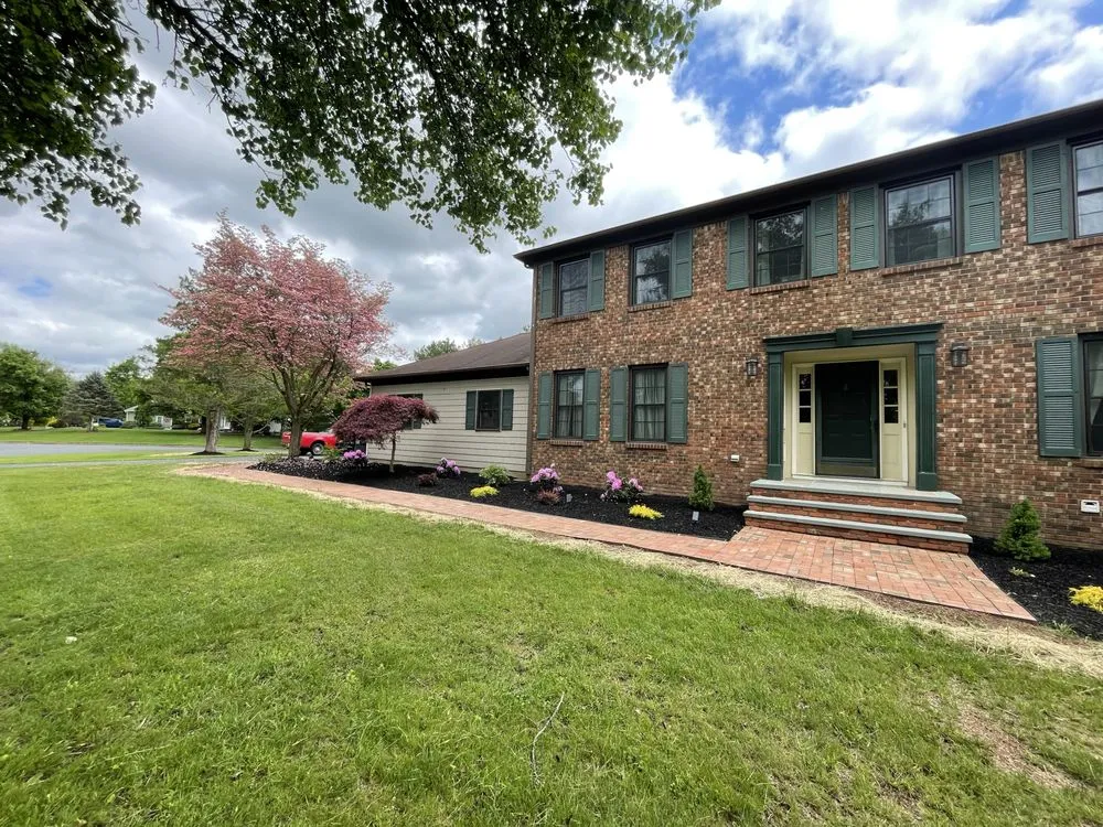 Affordable garden landscaping for year-round maintenance across Raritan, NJ - JT's Lawn & Landscaping