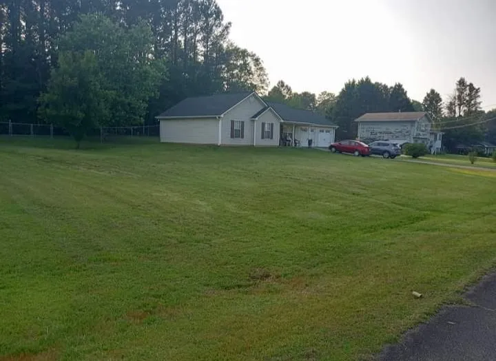 Affordable yard cleanup service with custom design across Villa Rica, GA - JT's Lawn & Maintenance