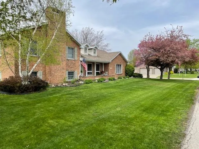 Affordable residential landscaping experts serving Le Roy, IL - JT's Lawn Care & Landscaping