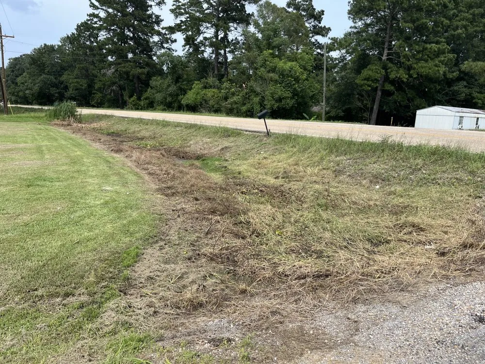 Professional outdoor landscaping experts serving Denham Springs, LA - JT's Property Maintenance