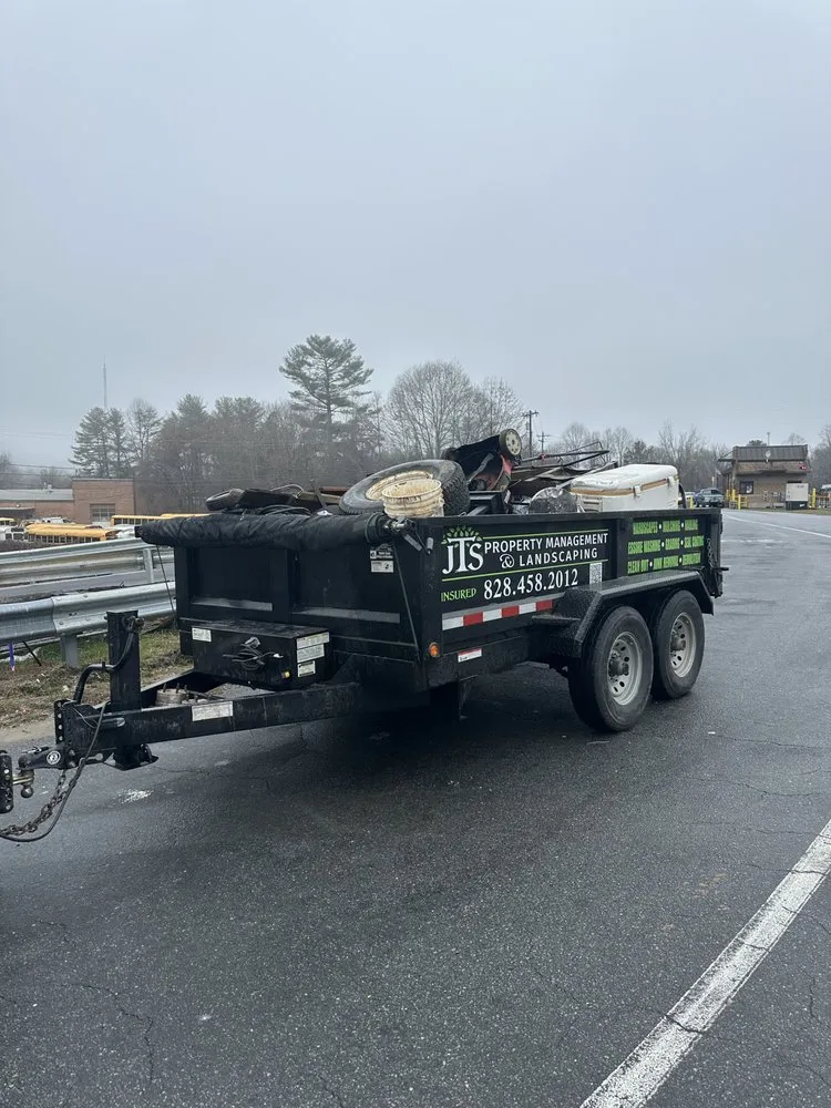 Expert yard maintenance in Flat Rock, NC - JTS Property Management and Landscaping