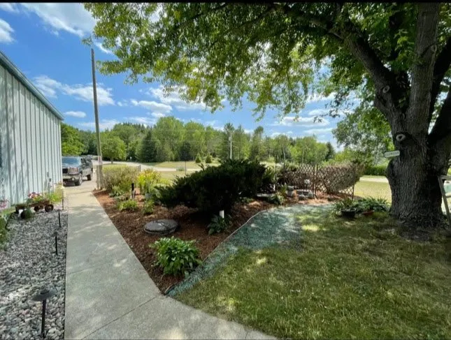 Top-rated yard maintenance experts serving Kewaskum, WI - JT's Unique Outdoor Services