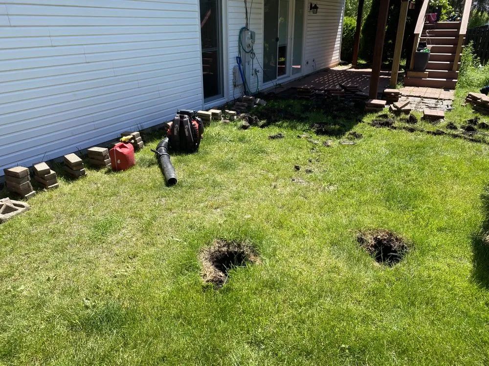 Trusted lawn care service in Elgin, IL by Juan C Hardscapes