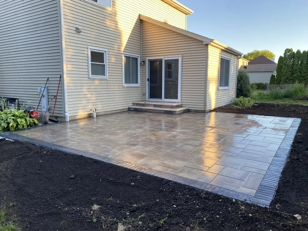 Top-rated lawn mowing service experts serving Elgin, IL - Juan C Hardscapes