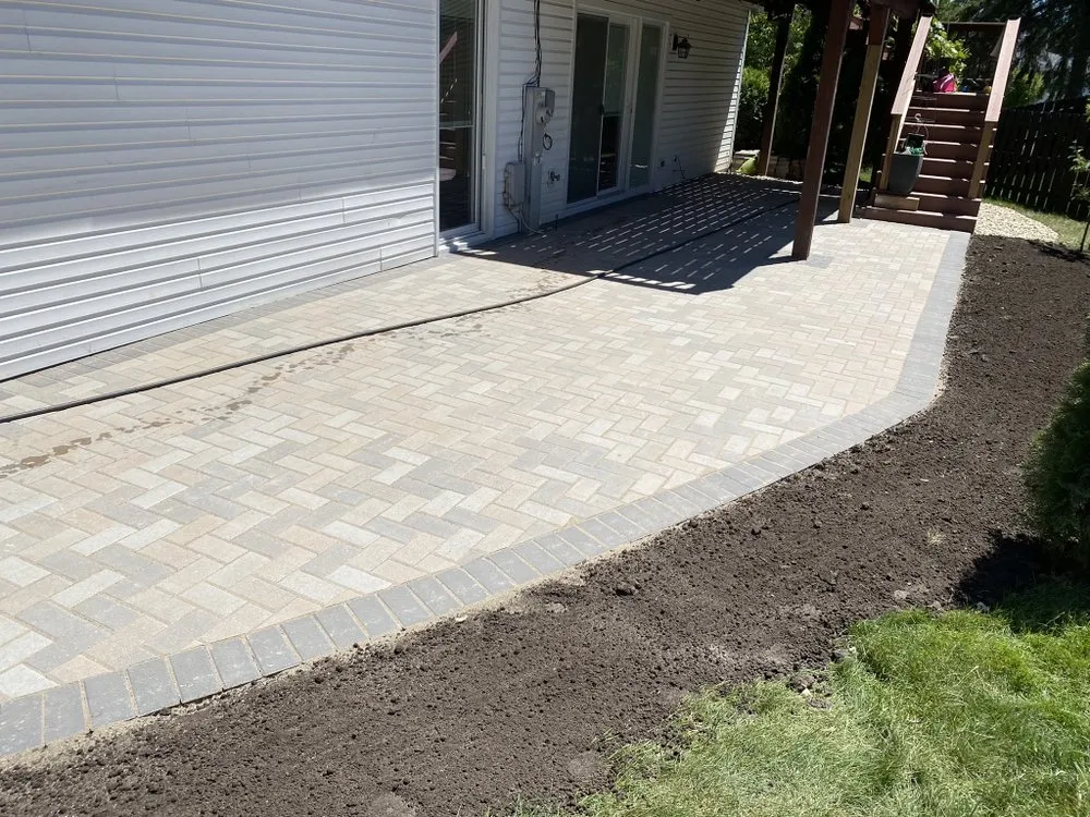 Reliable lawn care service with custom design across Elgin, IL - Juan C Hardscapes