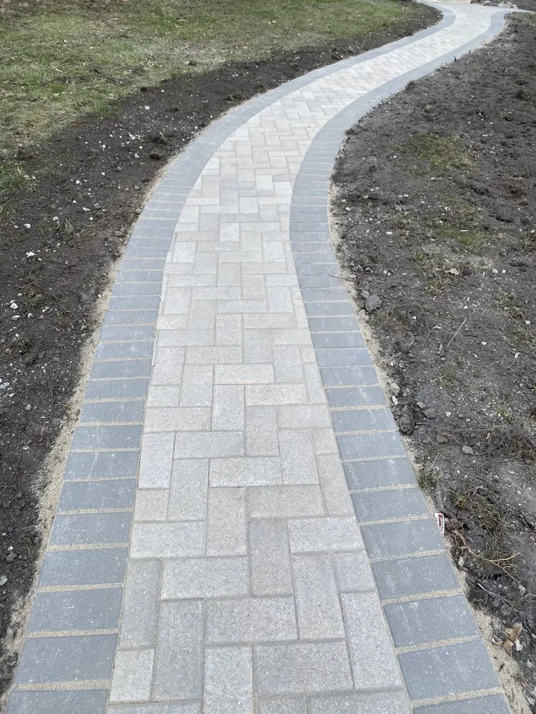 Expert lawn care service near you in Elgin, IL by Juan C Hardscapes