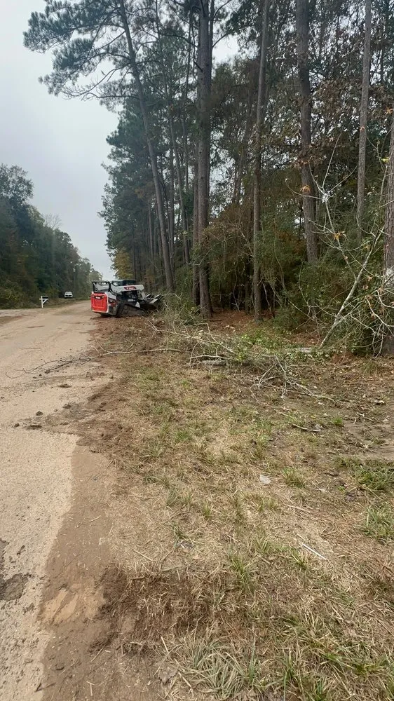 Expert yard maintenance experts serving Houston, TX - Juan C Lopez Landscaping