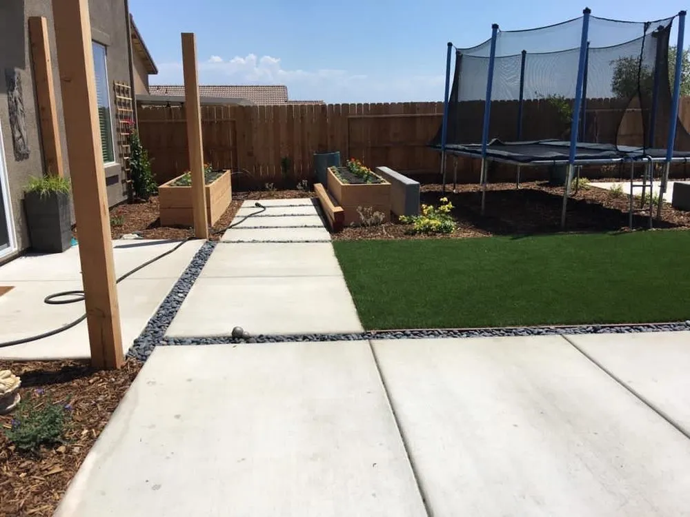 Professional yard cleanup service near you in Sacramento, CA by Juan Cardenas Landscaping