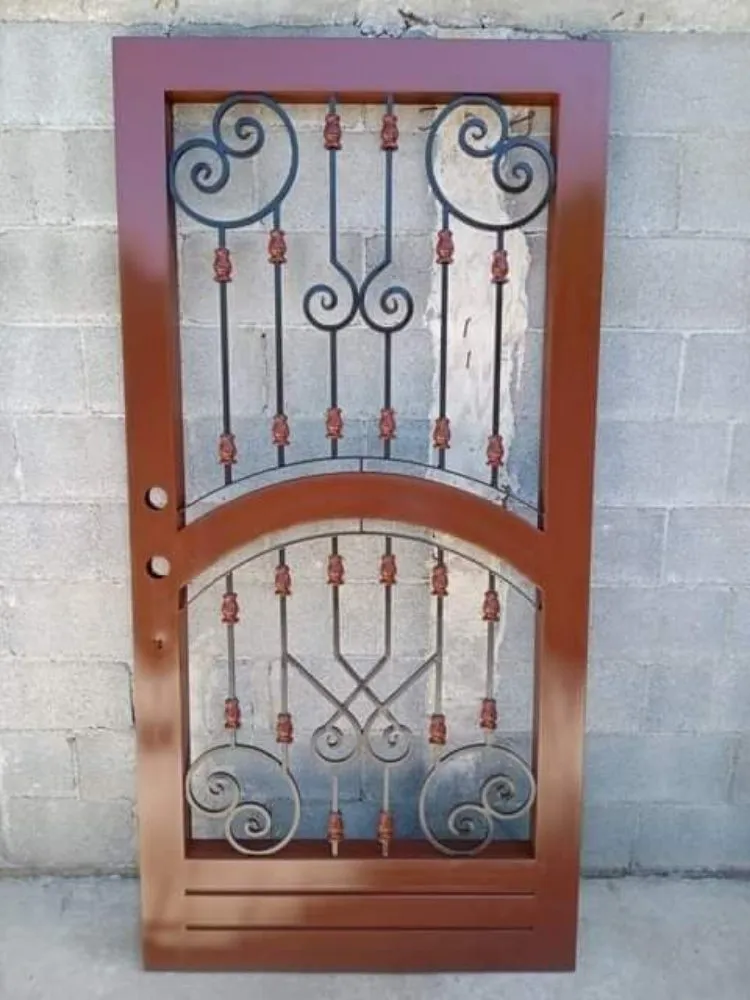 Expert outdoor landscaping with custom design in Portland, OR by Juan Chavez Landscaping & Gardening Services